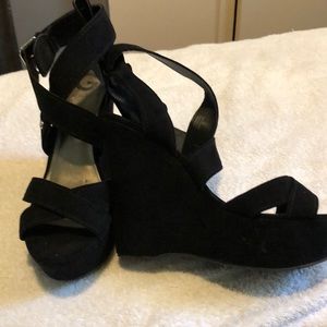 Black guess sandals